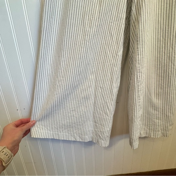 Lulus Women’s Coastal Air White Striped Tie-Back Culotte Jumpsuit Size Medium - Picture 5 of 16